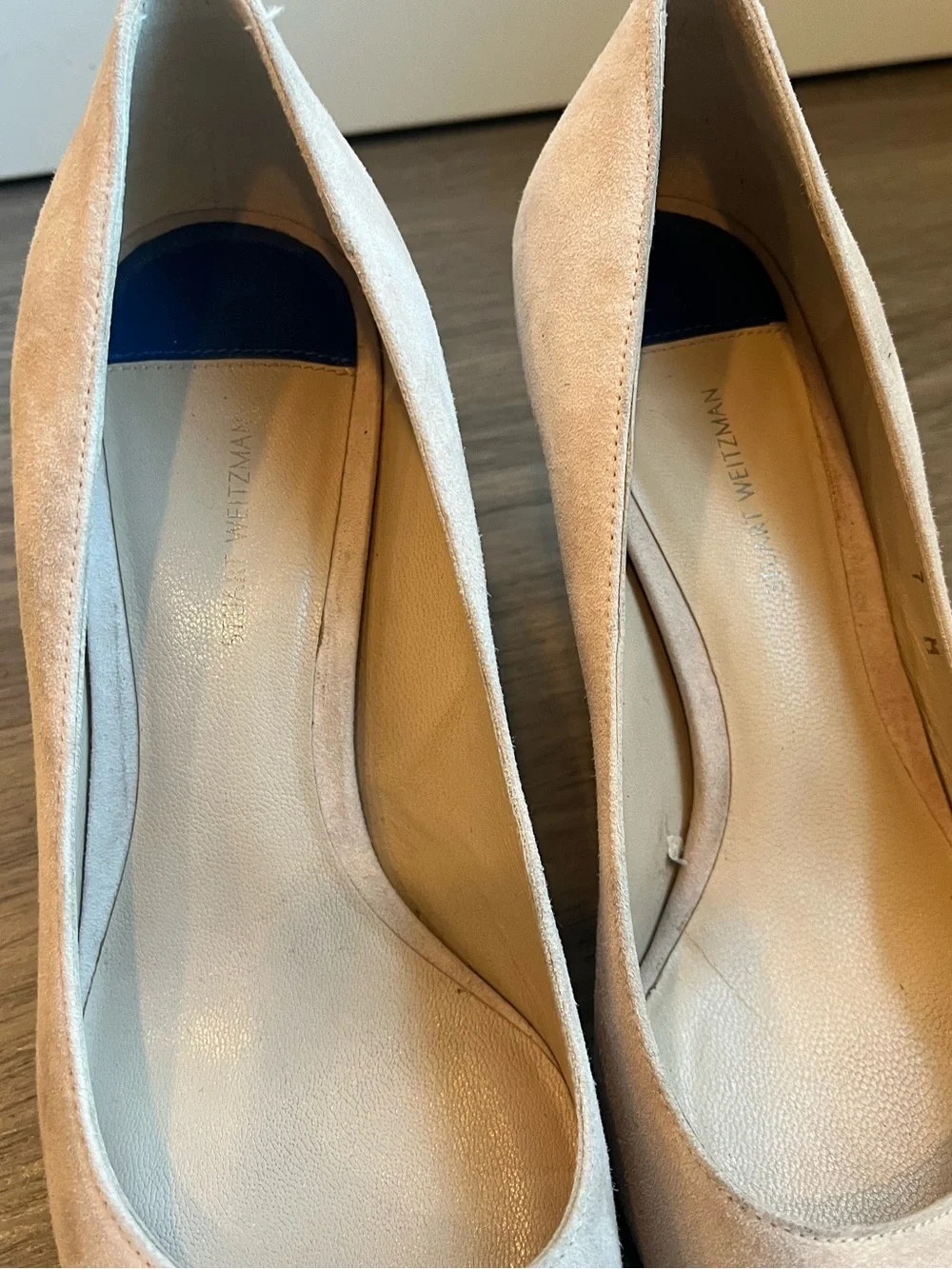 Stuart Weitzman Beige Suede Pointed Toe Kitten Heels Pumps Made in Spain Size 7